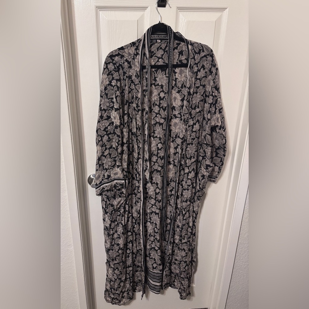 Black Floral Silk Kimono